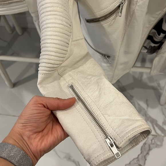 Danier leather jacket - Picture 5 of 11